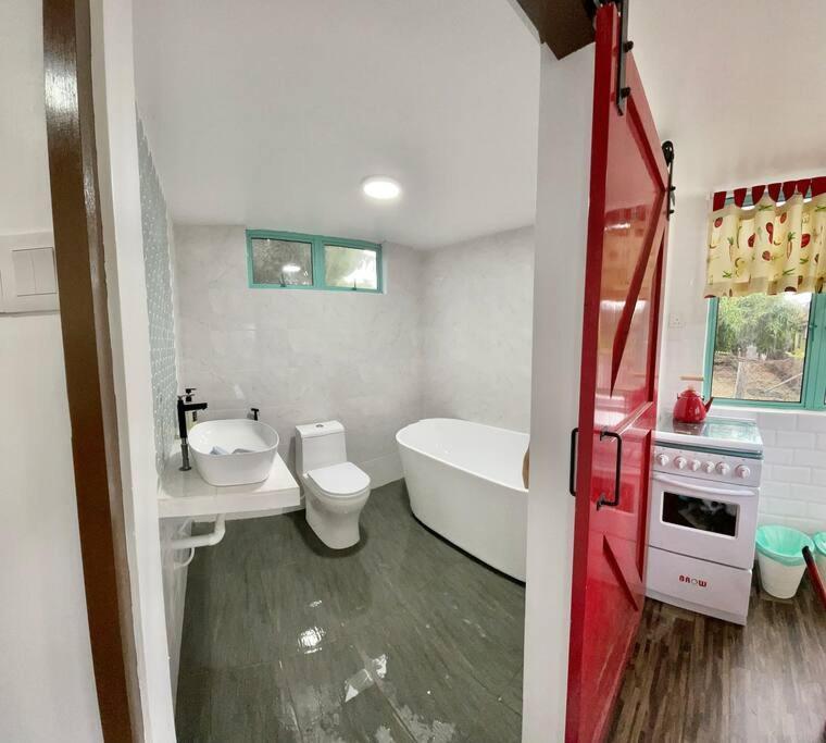 Sea Kecil Tiny House Near Jetty Of Kuala Besut Villa Kampong Nail Buitenkant foto