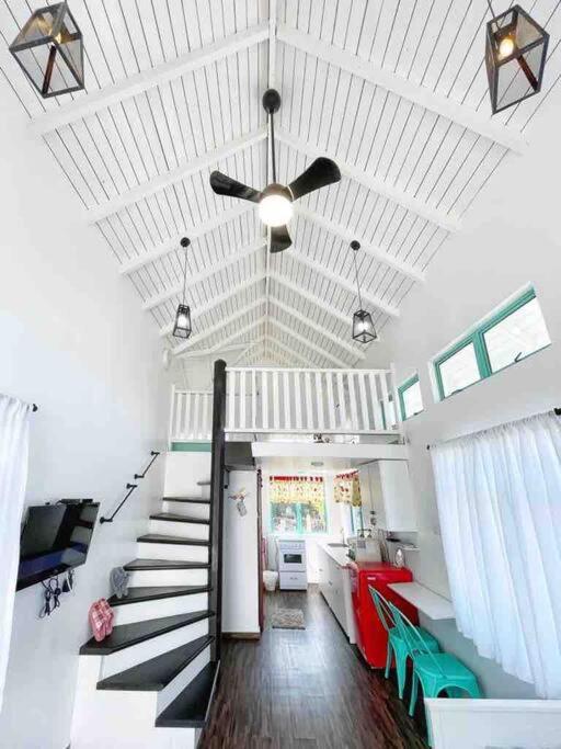 Sea Kecil Tiny House Near Jetty Of Kuala Besut Villa Kampong Nail Buitenkant foto